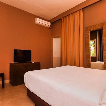 Chillout Hotel Tres Mares Тарифа Экстерьер фото