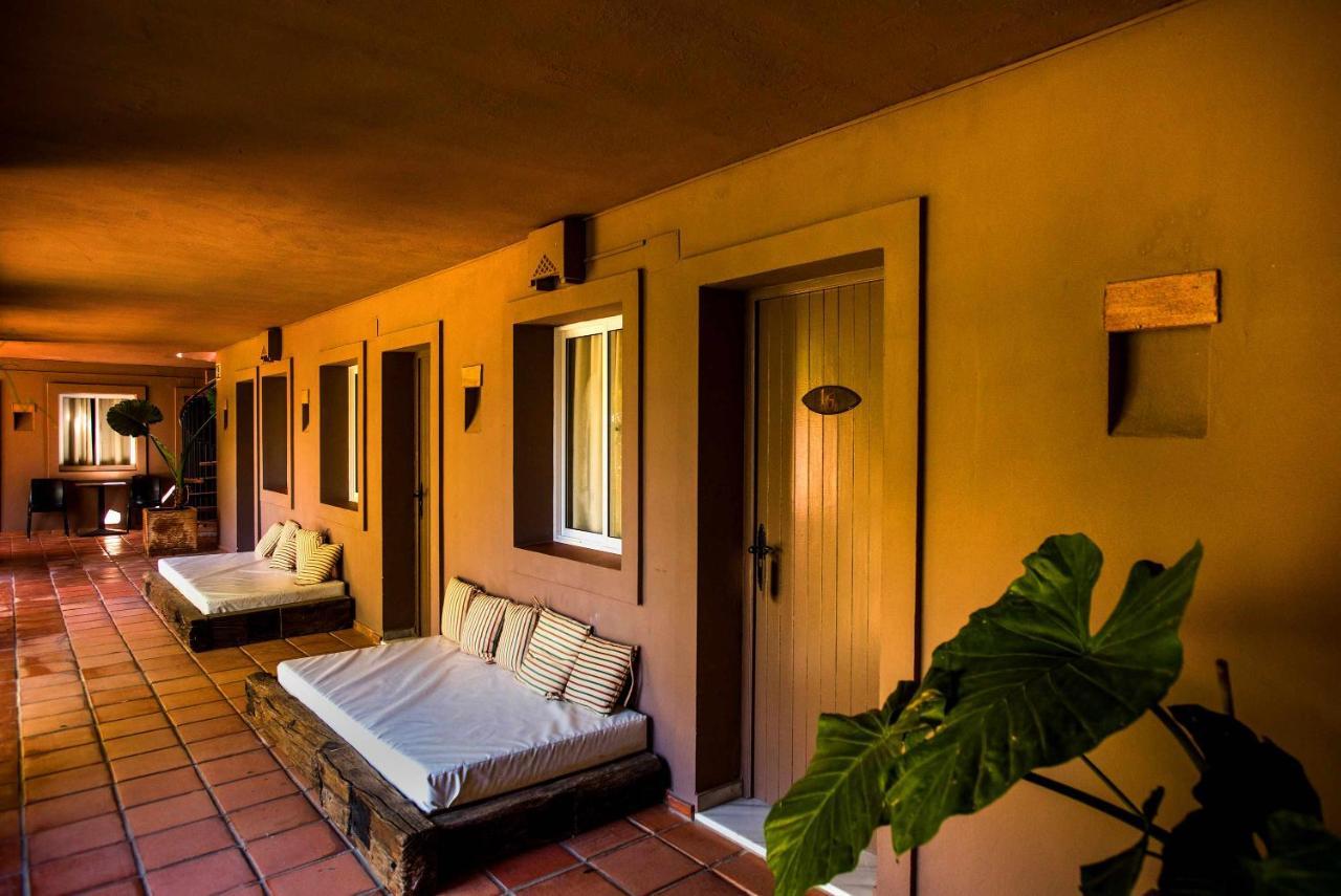 Chillout Hotel Tres Mares Тарифа Экстерьер фото
